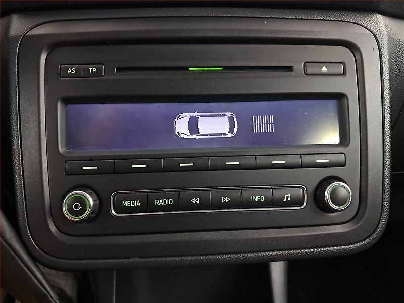 Škoda Fabia (2014) Elegance 1.6 TDI, Tempomat - fotka 14 z 15