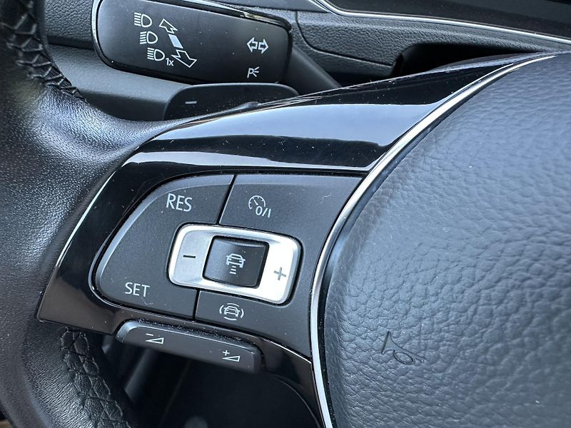 Volkswagen T-Roc 2.0 TDI DSG SPORT - fotka 18 z 23