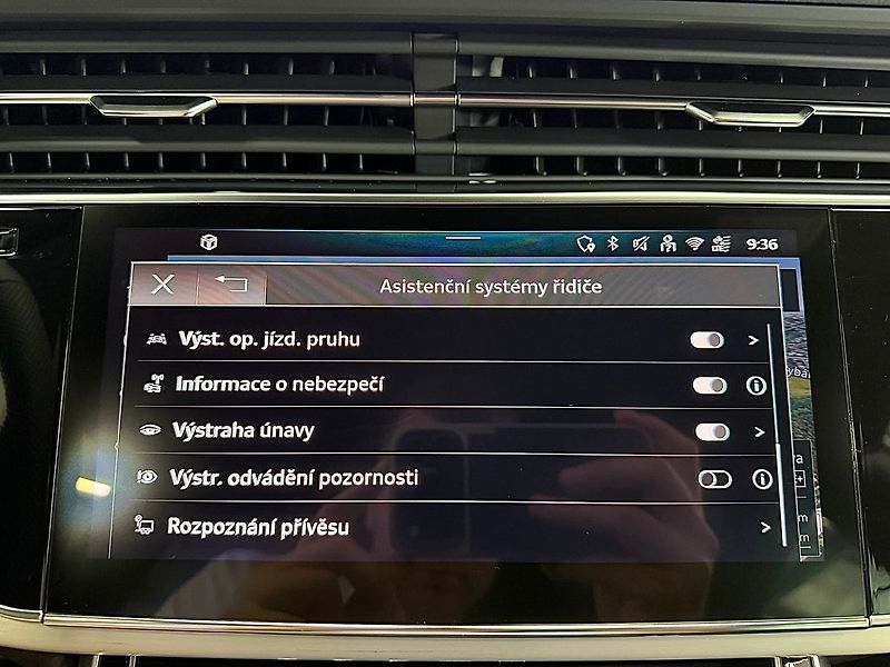 Audi Q8 50 TDI QUATTRO S-LINE, WEBASTO - fotka 20 z 33