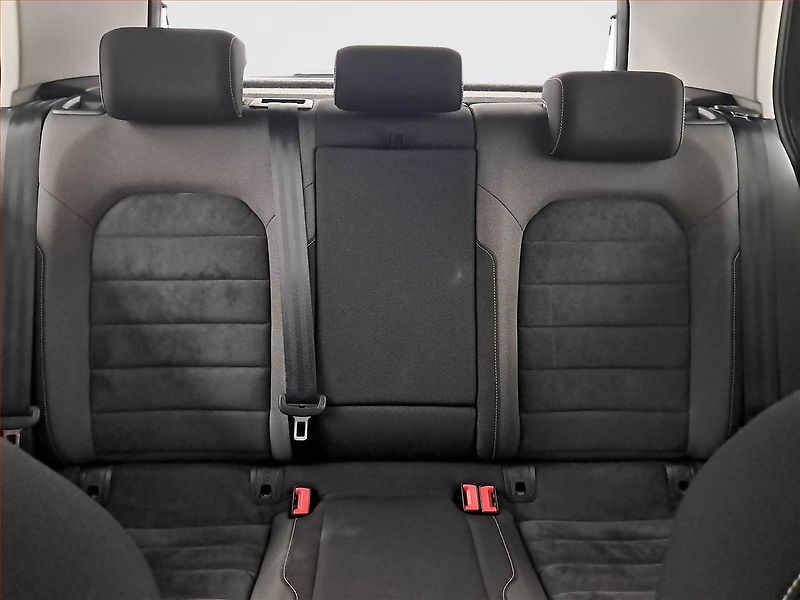Volkswagen Golf (2017) 1.4 TSI, Tempomat - fotka 10 z 18
