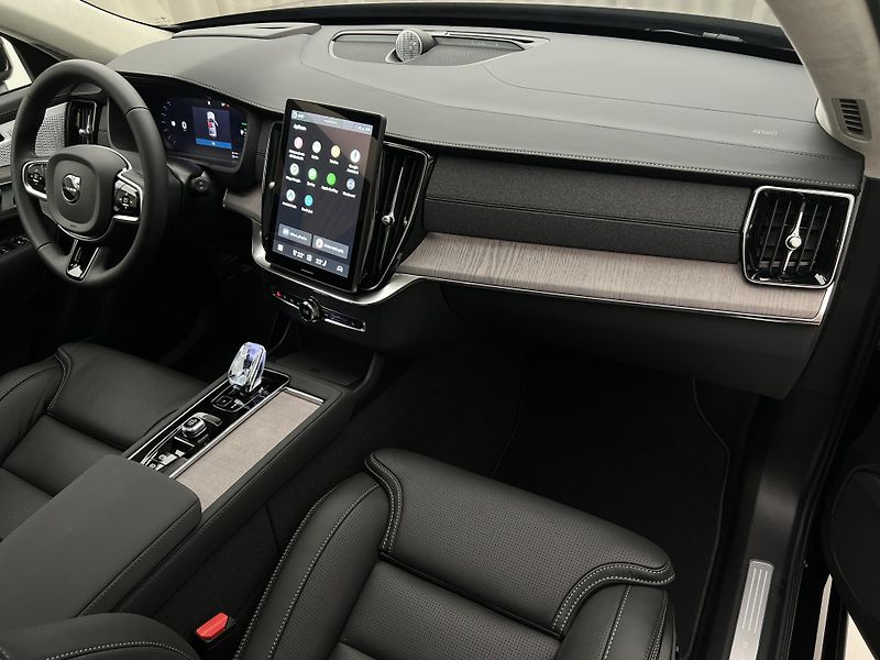 Volvo XC90 (2026) T8 AWD RECHARGE ULTRA BRIGHT - fotka 21 z 51