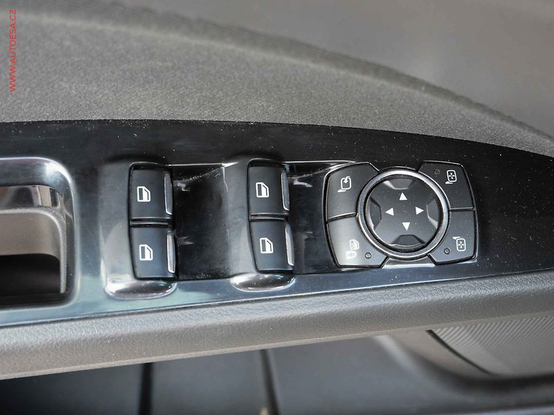 Ford Mondeo (2017) 2.0TDCi, AT, navi, park.asist - fotka 14 z 25