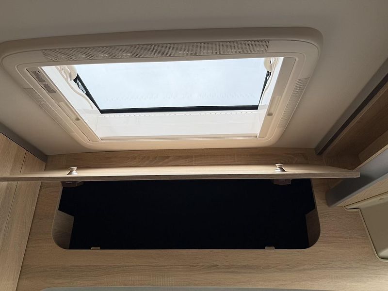 Clever Vans (2020) FlexKids 5 míst,tažné 3t,solar - fotka 17 z 32
