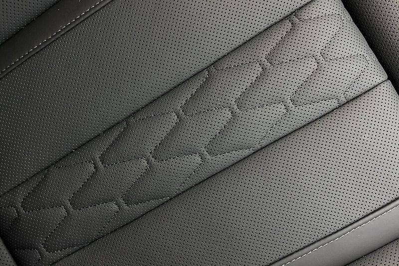 BMW X6 xDrive40d - fotka 15 z 28