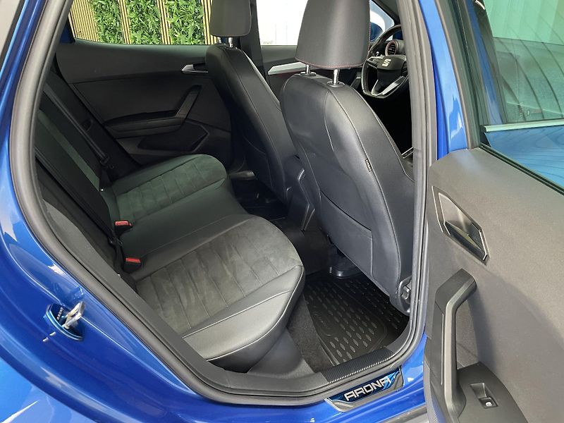 Seat Arona 1.0 TSi FR  ČR 1.MAJ ZÁRUKA  - fotka 15 z 26