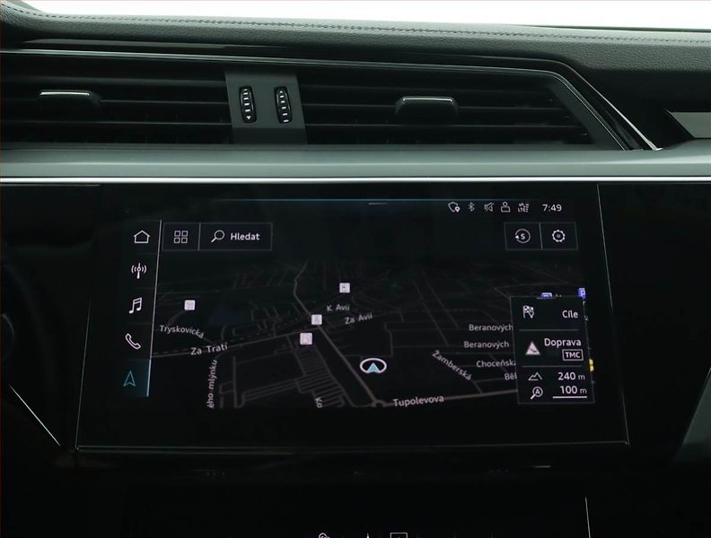 Audi e-tron (2019) 50 quattro, SoH 88% - fotka 17 z 21