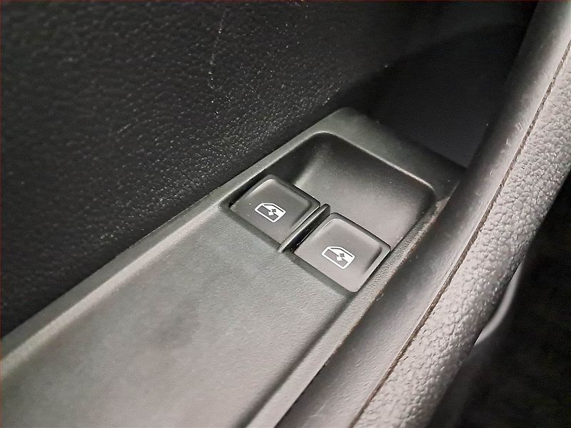 Škoda Fabia (2015) 1.4 TDI, Serv.kniha - fotka 14 z 14
