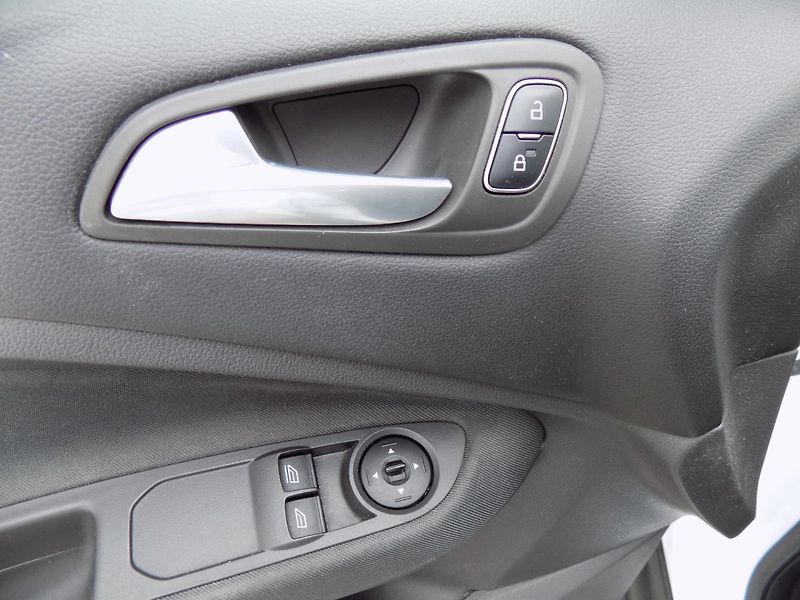 Ford C-MAX (2016) 1.0 Eco-Boost/ČR/Klimatizace/ - fotka 20 z 31