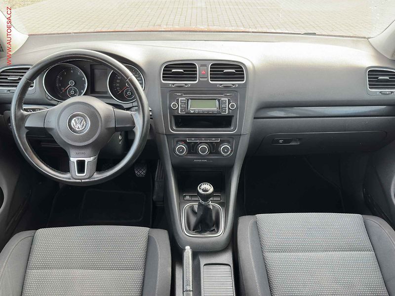Volkswagen Golf (2010) 1.4 TSi, AC, park.čidla - fotka 9 z 17