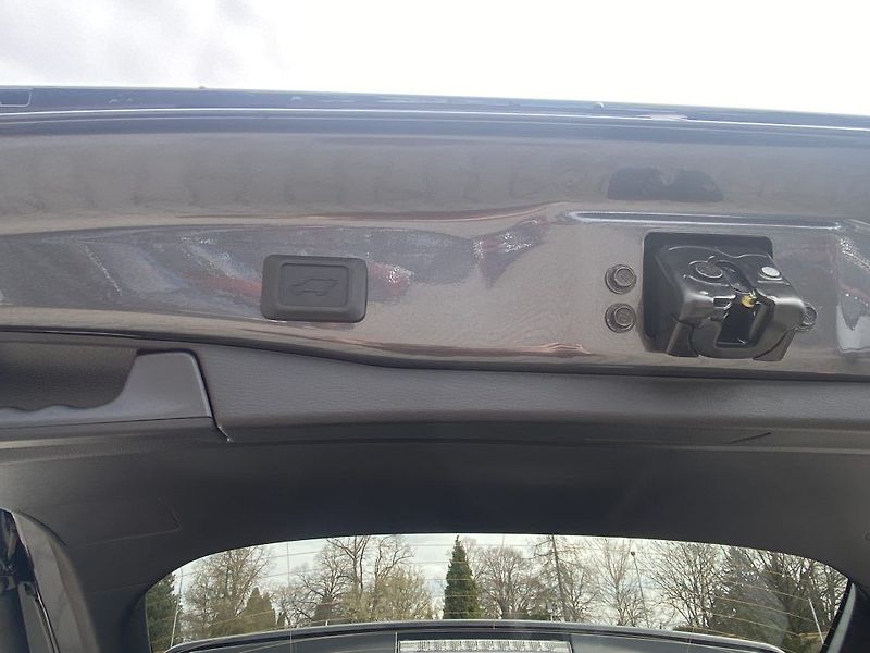 Toyota RAV4 2.5 Plug-in Hybrid Executive - fotka 10 z 28