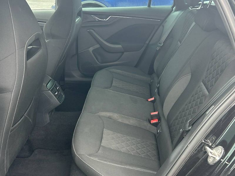 Škoda Scala (2021) 1.0 TSI Style - fotka 25 z 28