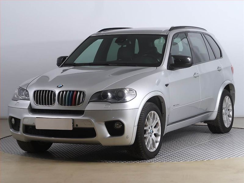 BMW X5 (2011) M Paket xDrive40d, 4X4 - fotka 2 z 20