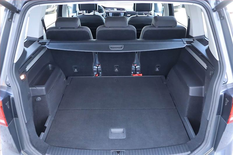 Volkswagen Touran (2017) 1.6 TDI, Serv.kniha, Tempomat - fotka 14 z 23
