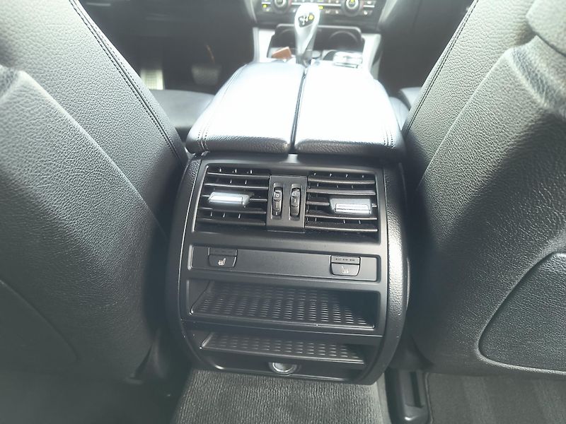 BMW Řada 5 (2014) 525d M xDRIVE/HEAD-UP/PANORAMA - fotka 31 z 61