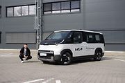 Dodávku Kia PV5 Passenger testoval pro TipCars Matěj Myška.