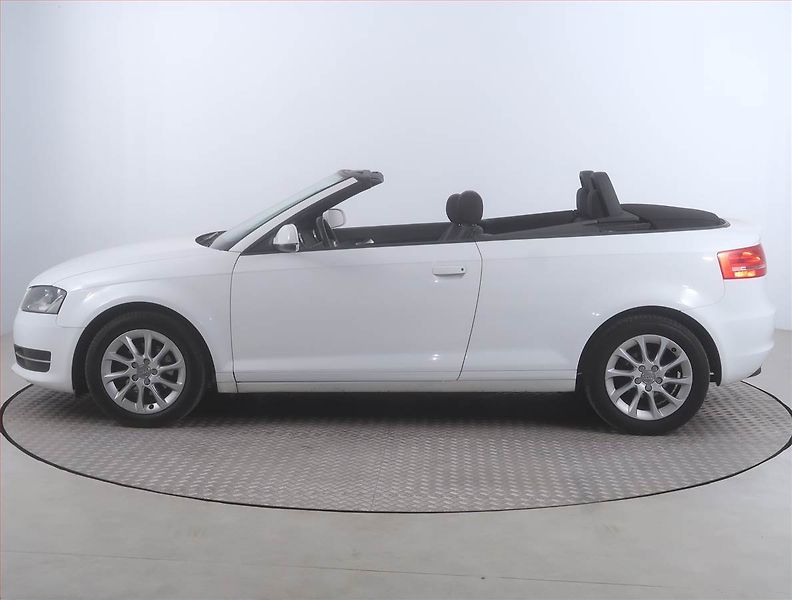Audi A3 (2011) 1.2 TFSI, Park. senzory - fotka 3 z 18
