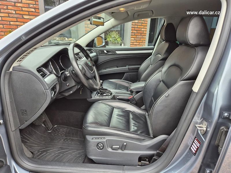 Škoda Superb (2012) 2.0TDi 125KW ELEGANCE XENON - fotka 32 z 50