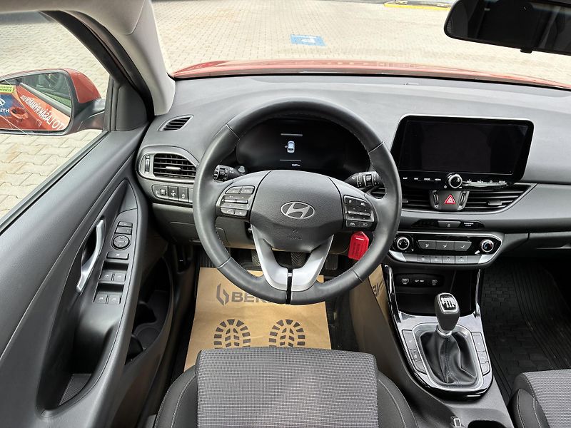 Hyundai i30 WG 1.5DPi 71kW SMART CLIMATE - fotka 16 z 31