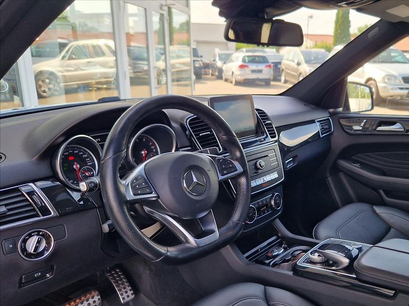 Mercedes-Benz GLE 3,0 i AMG 270kW 4MATIC PANORAM - fotka 20 z 50