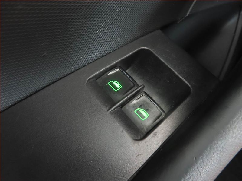 Škoda Rapid (2012) Ambition 1.2 TSI, Serv.kniha - fotka 16 z 16