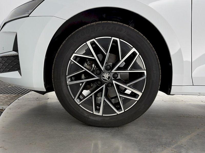 Škoda Octavia (2025) Combi 1.5TSI 110kW Top Selecti - fotka 30 z 30