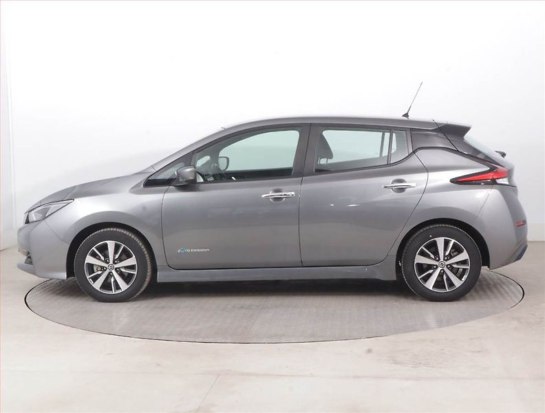 Nissan Leaf (2021) 40 kWh, SoH 93%, Automat - fotka 3 z 20