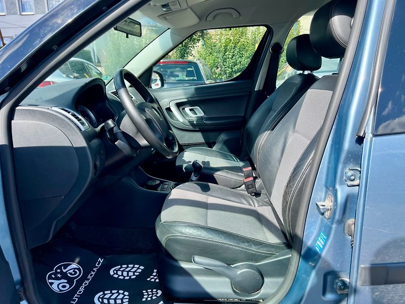 Škoda Roomster (2009) 1.6i 77 kW - fotka 12 z 19