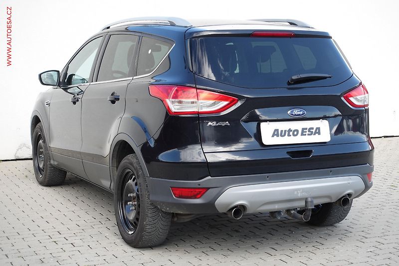 Ford Kuga (2013) 2.0TDCi 4x4, ČR, AT, xenon - fotka 4 z 16
