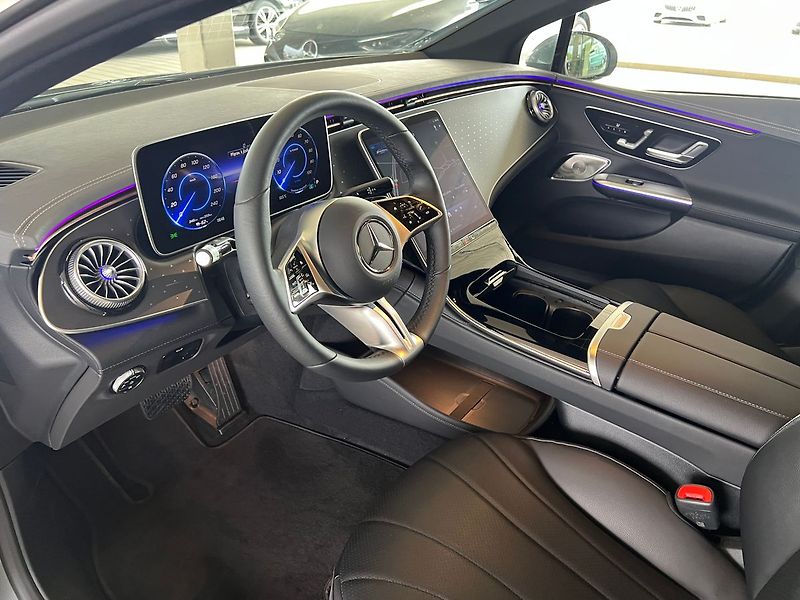 Mercedes-Benz EQE 300 Electric ART Edition - fotka 10 z 14