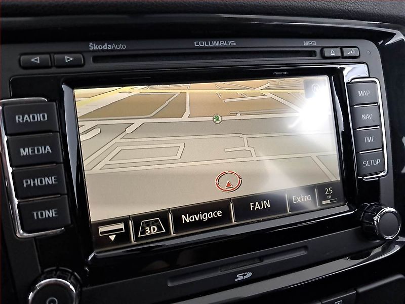 Škoda Octavia (2012) Laurin&Klement 2.0 TDI - fotka 15 z 23