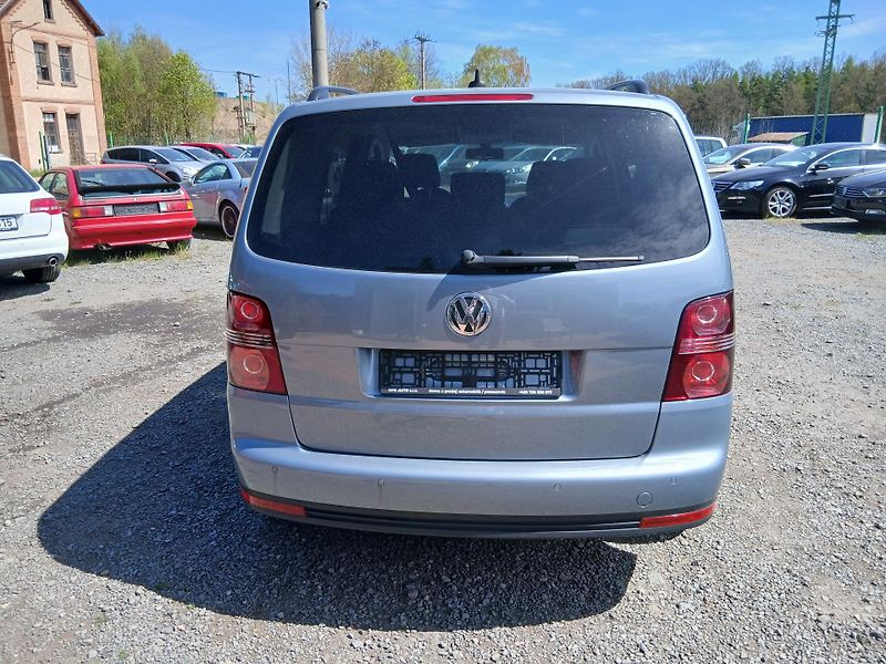 Volkswagen Touran 1.9 TDI, United, 6 rychl. - fotka 11 z 34