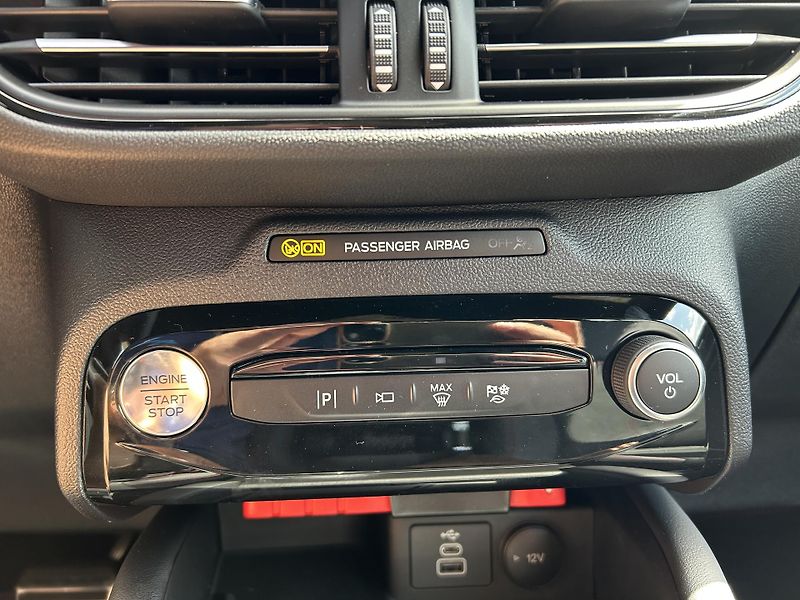 Ford Kuga ST-Line X 2.5 PHEV 178 kW - fotka 37 z 39