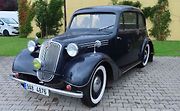 Pálavský Oldtimer přilákal na Břeclavsko desítky elegantních veteránů