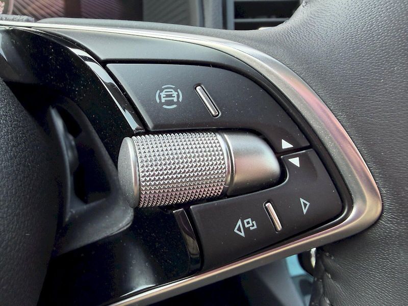 Škoda Karoq (2025) DSG 1.5 TSI / 110kW / SELECTIO - fotka 19 z 32