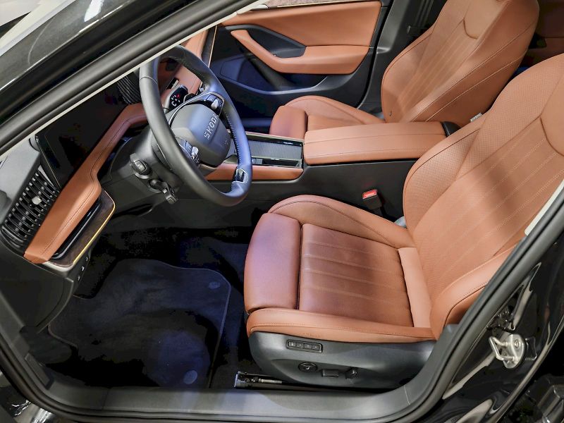 Škoda Superb (2025) iV 1.5 TSI 150 kW DSG L&K - fotka 25 z 34