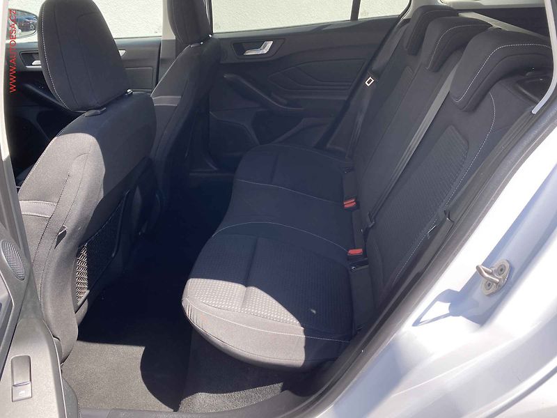 Ford Focus (2018) 1.5 EcoBlue, AT, navi, park - fotka 10 z 19
