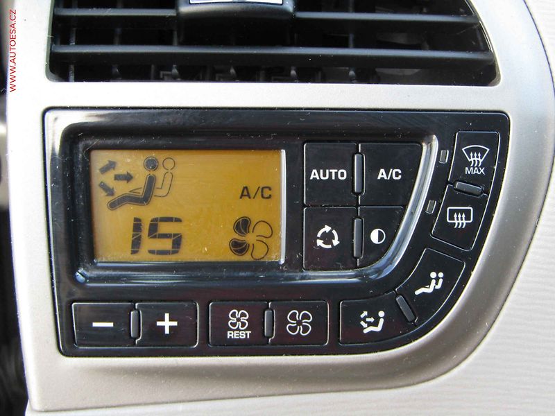 Citroën C4 Picasso (2012) 1.6 HDi, Exclusive - fotka 13 z 20