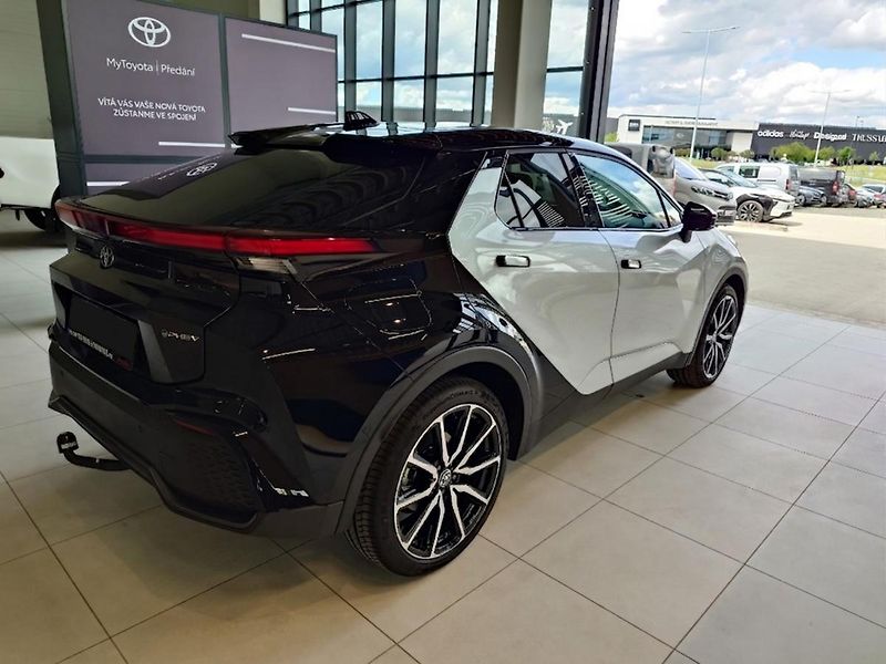 Toyota C-HR Tokyo Edition 2.0 PHEV - fotka 7 z 8