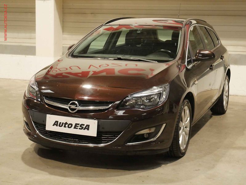Opel Astra (2013) 1.4i, AC - fotka 3 z 15