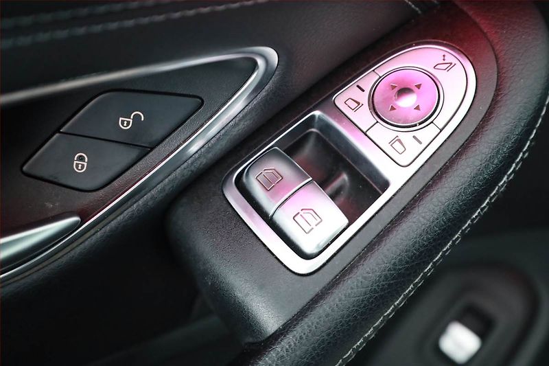 Mercedes-Benz Třídy C (2018) C 220 d - fotka 20 z 24