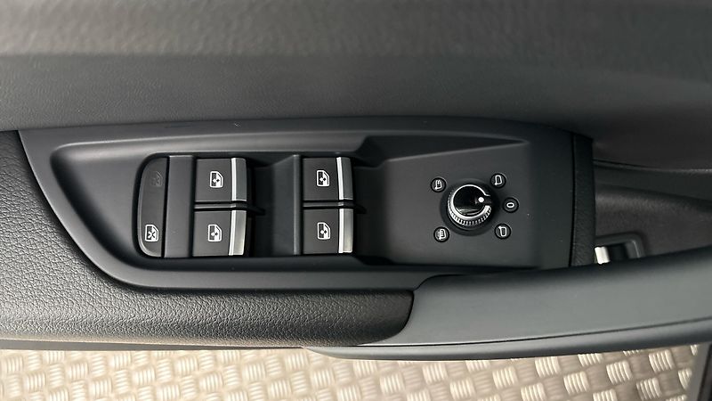 Audi Q5 2.0 40TDI S Tronic Quattro SLi - fotka 23 z 32