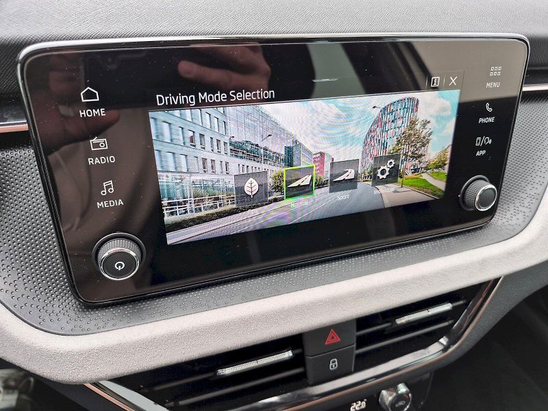 Škoda Scala (2025) Top Selection 1.0 TSI 85kW DSG - fotka 18 z 29