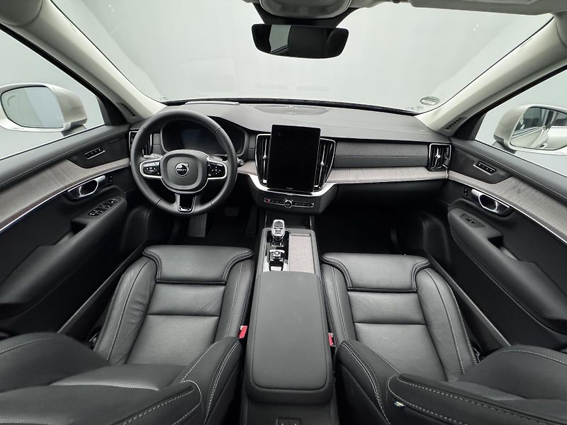 Volvo XC90 B5 AWD BRIGHT PLUS REZERVACE - fotka 2 z 55
