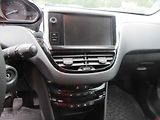 Peugeot 2008 (2017) 1.2 i, 1.maj,ČR, AC, výhřev - náhled 11
