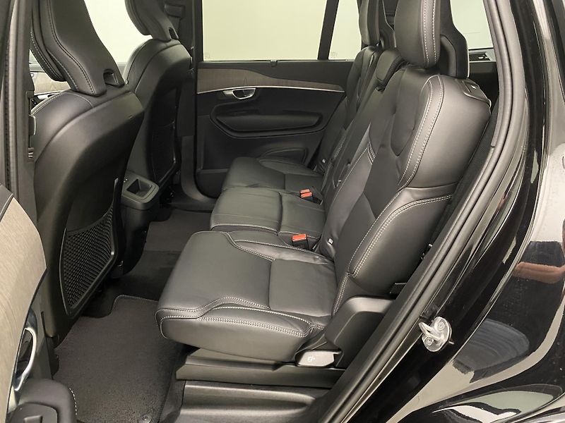 Volvo XC90 B5 AWD BRIGHT PLUS AUT CZ 7m - fotka 5 z 65