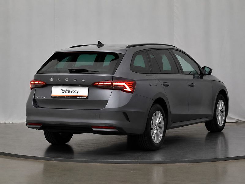 Škoda Octavia - fotka 2 z 26