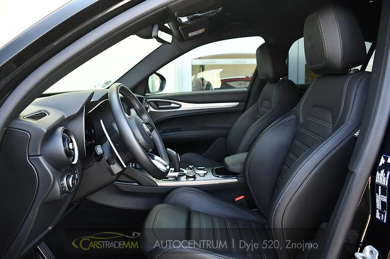 Alfa Romeo Stelvio 2.2D 16V 154kW Veloce AT8-Q4 - fotka 9 z 52