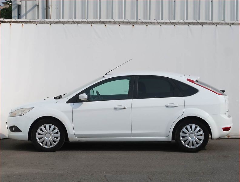 Ford Focus (2010) 1.6 16V, po STK, za super cenu - fotka 3 z 16