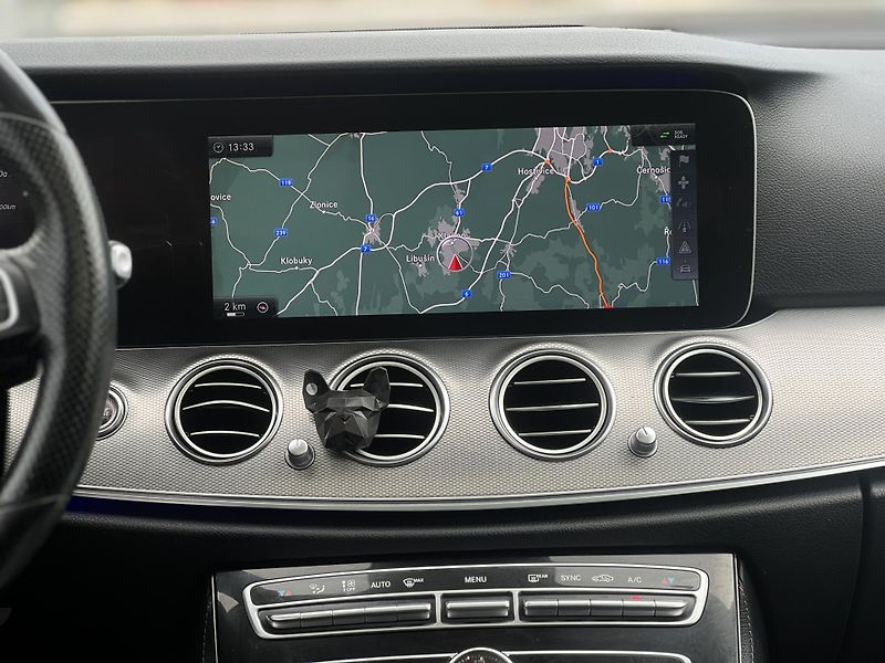 Mercedes-Benz Třídy E (2017)  E-Class 350d 4MATIC BURMESTER - fotka 14 z 30