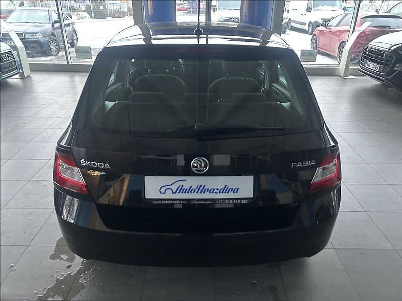 Škoda Fabia 1,0   TSI 70kW - fotka 5 z 20
